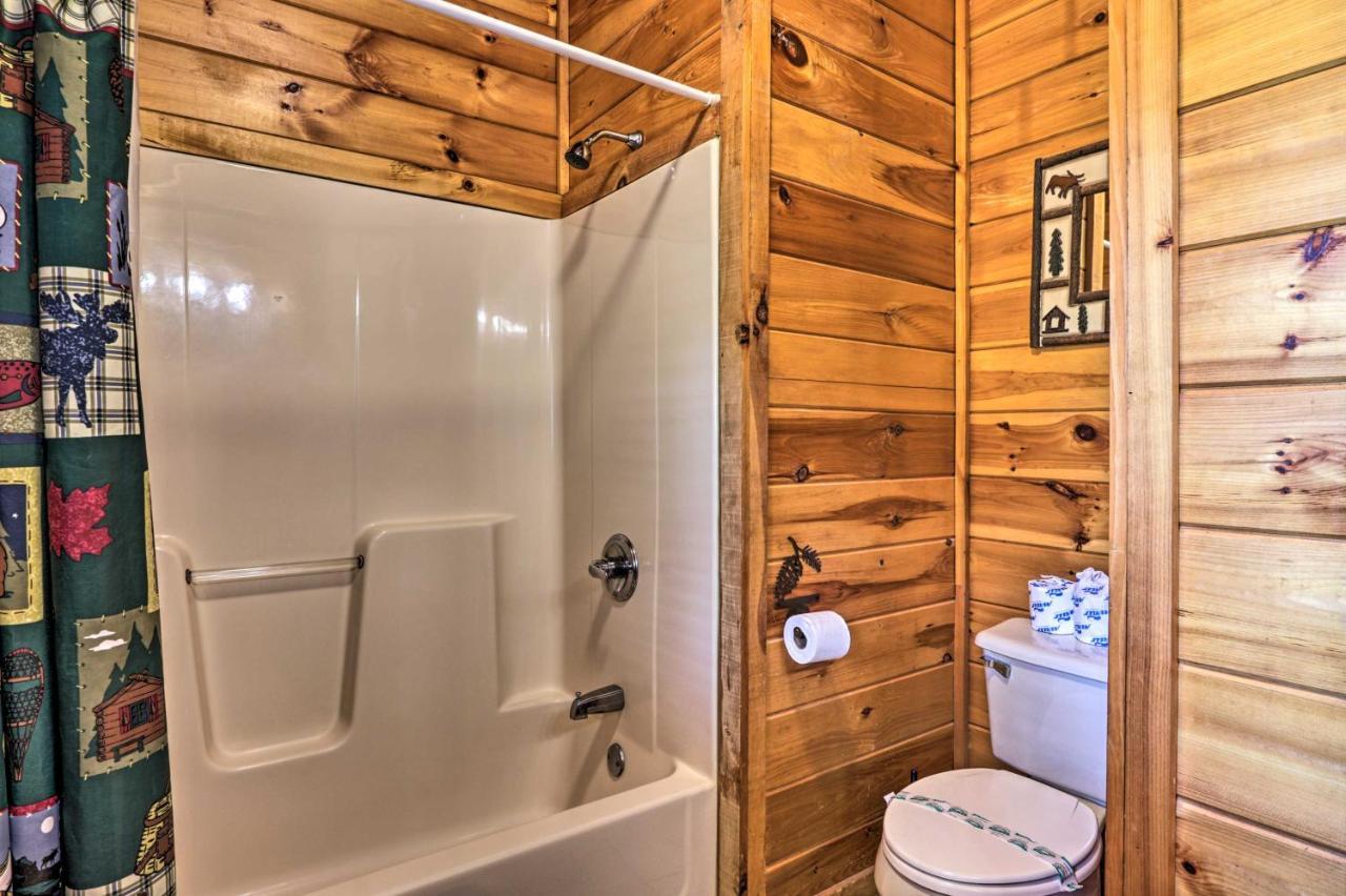 Pigeon Forge Getaway With Covered Patio And Hot Tub! Dış mekan fotoğraf