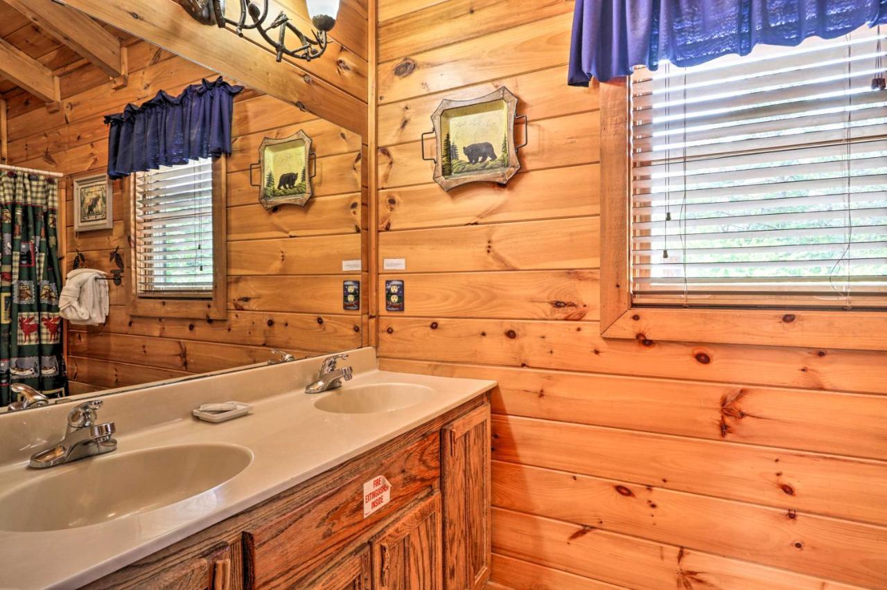 Pigeon Forge Getaway With Covered Patio And Hot Tub! Dış mekan fotoğraf