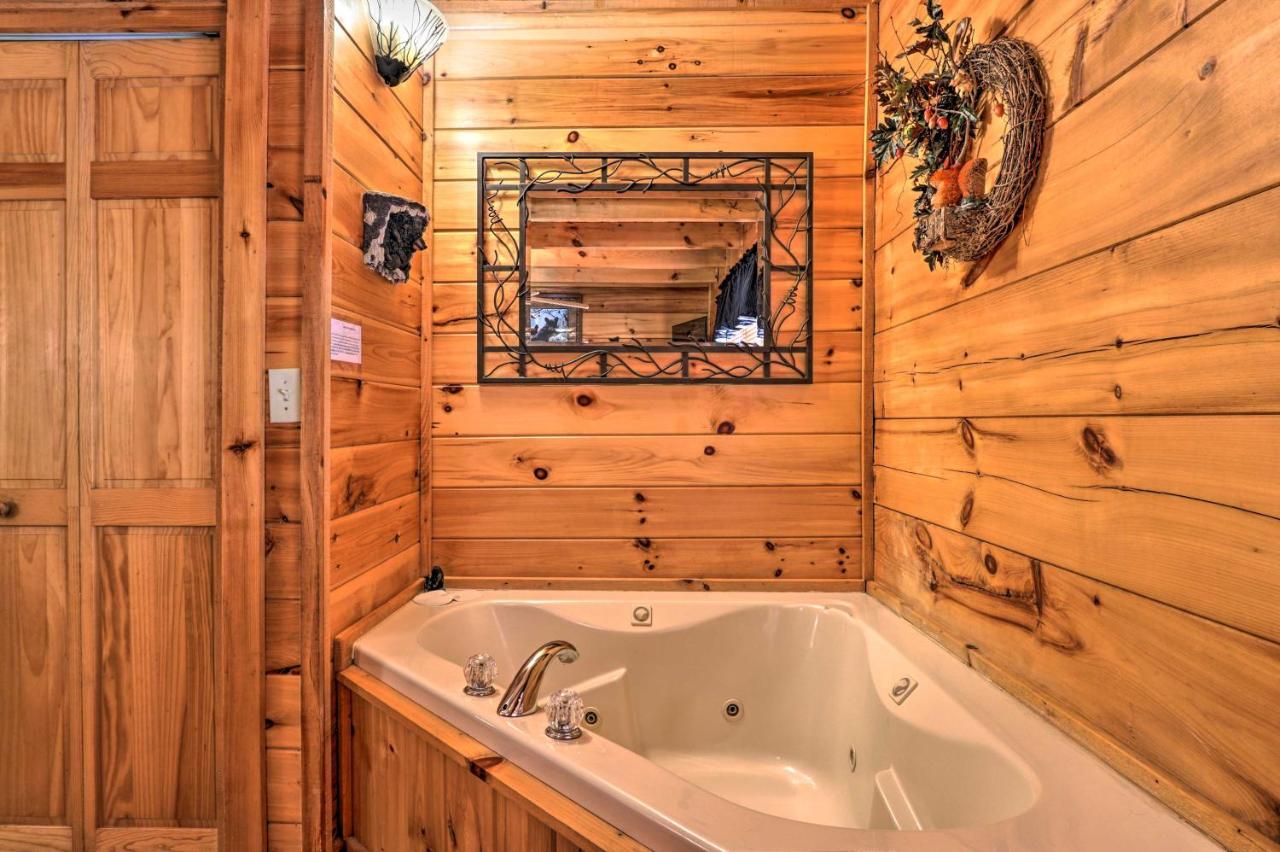 Pigeon Forge Getaway With Covered Patio And Hot Tub! Dış mekan fotoğraf